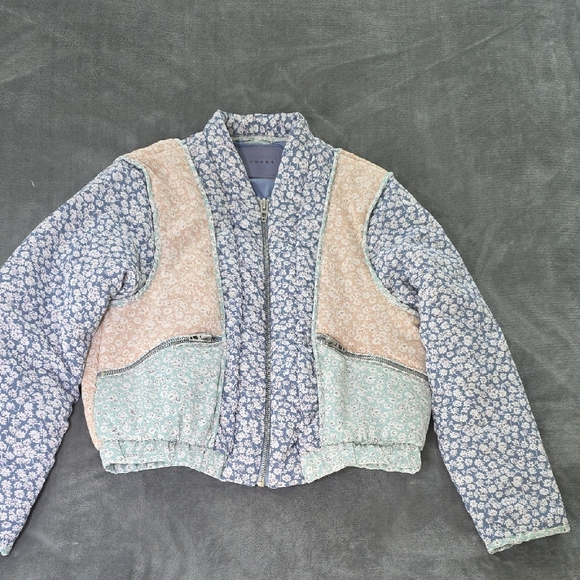 Blank NYC Jackets & Blazers - Blank NYC Floral Puff Light Jacket - Blue, Pink, and Gray Size XS
